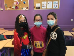 Mi-Carême-WonderWoman-EDF-Katniss